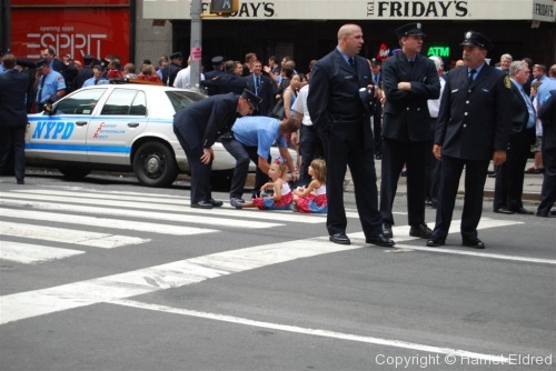 Adventures in New York - Funeral For a Fireman - Photo 4